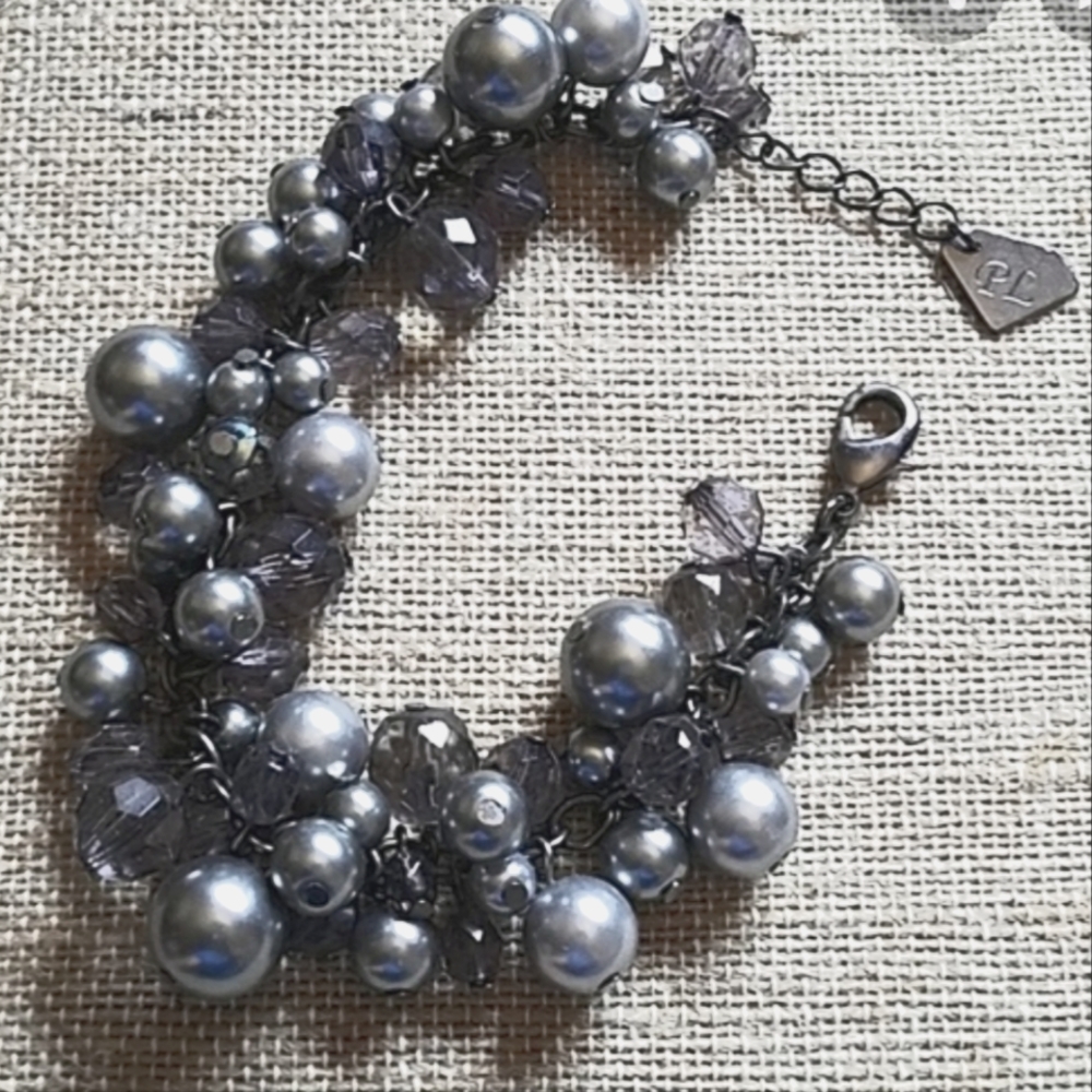 Fashionista faux silver pearl bracelet